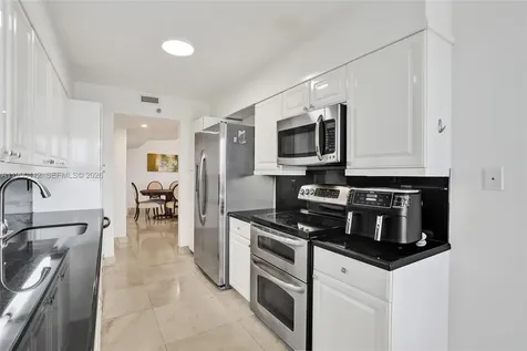3598 Yacht Club Drive Aventura FL 33180