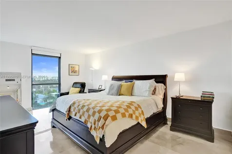 3598 Yacht Club Drive Aventura FL 33180
