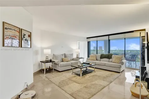 3598 Yacht Club Drive Aventura FL 33180