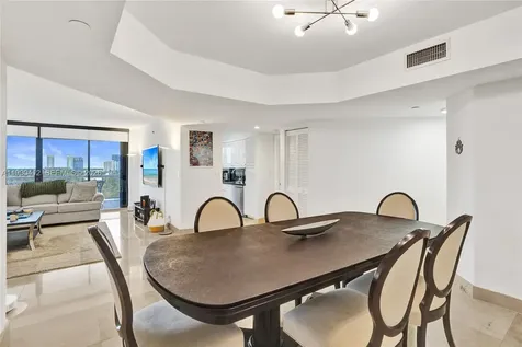 3598 Yacht Club Drive Aventura FL 33180