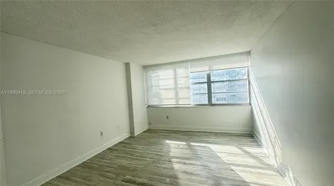 18061 Biscayne Boulevard Aventura FL 33160