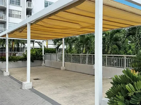 18061 Biscayne Boulevard Aventura FL 33160