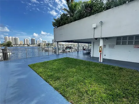 18061 Biscayne Boulevard Aventura FL 33160