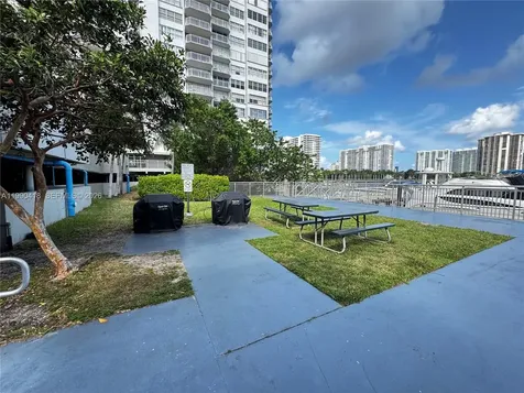 18061 Biscayne Boulevard Aventura FL 33160