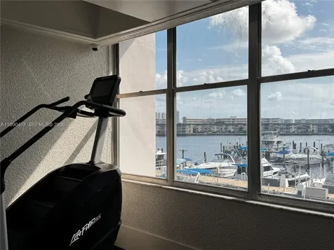 18061 Biscayne Boulevard Aventura FL 33160