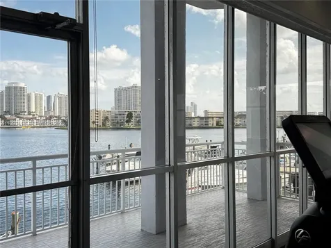 18061 Biscayne Boulevard Aventura FL 33160