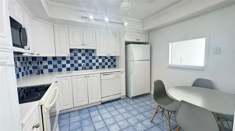 18061 Biscayne Boulevard Aventura FL 33160