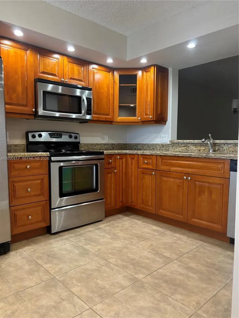 1650 SW 124th Terrace Pembroke Pines FL 33027