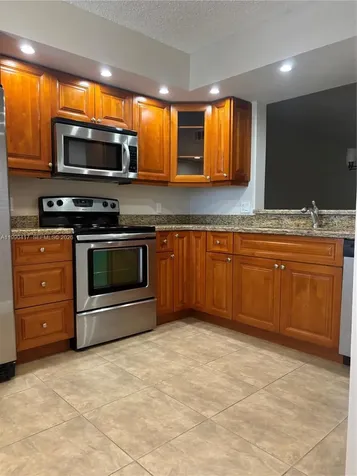 1650 SW 124th Terrace Pembroke Pines FL 33027
