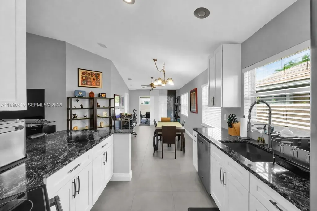 5477 Grande Palm Circle Delray Beach FL 33484