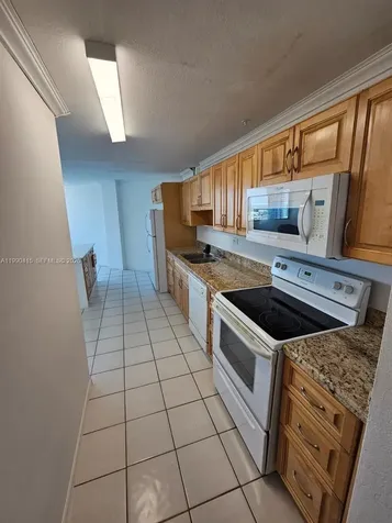 7135 Collins Avenue Miami Beach FL 33141