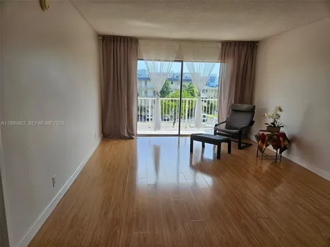2200 E Hallandale Beach Boulevard Hallandale Beach FL 33009
