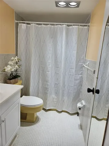 2200 E Hallandale Beach Boulevard Hallandale Beach FL 33009