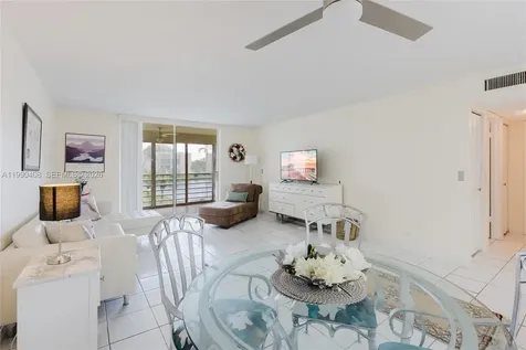 424 SE 10th Street Dania Beach FL 33004