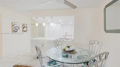 424 SE 10th Street Dania Beach FL 33004