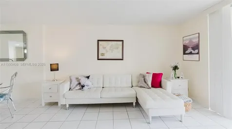 424 SE 10th Street Dania Beach FL 33004