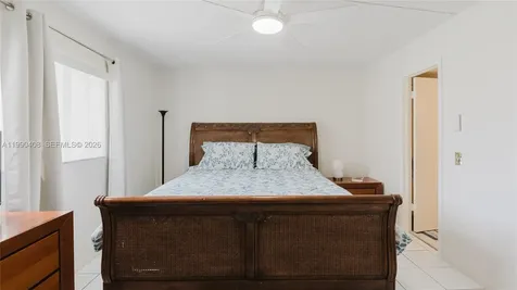 424 SE 10th Street Dania Beach FL 33004