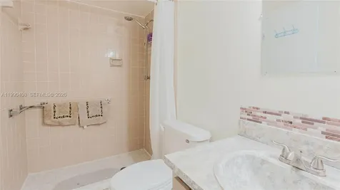 424 SE 10th Street Dania Beach FL 33004