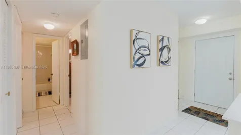 424 SE 10th Street Dania Beach FL 33004