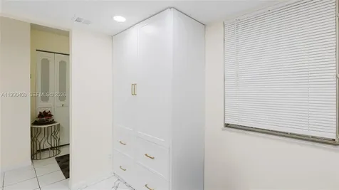 424 SE 10th Street Dania Beach FL 33004