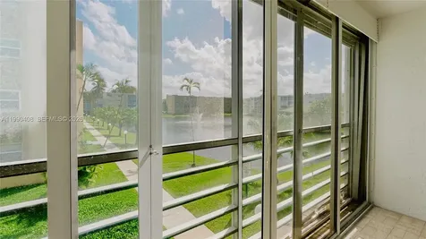 424 SE 10th Street Dania Beach FL 33004
