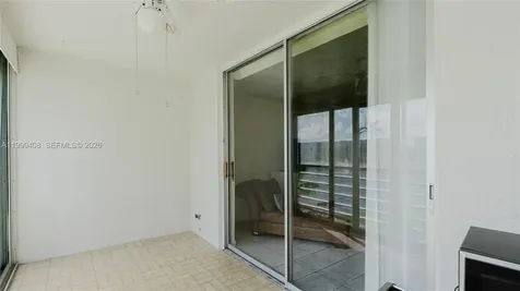 424 SE 10th Street Dania Beach FL 33004