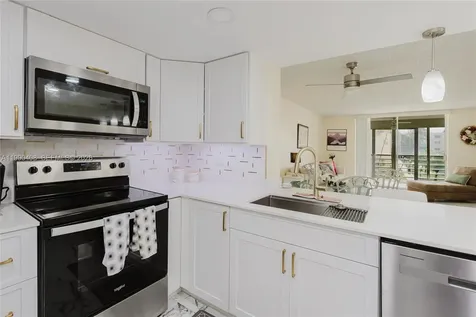 424 SE 10th Street Dania Beach FL 33004