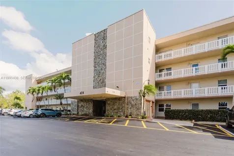 424 SE 10th Street Dania Beach FL 33004