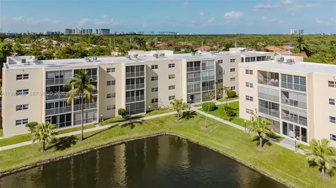 424 SE 10th Street Dania Beach FL 33004