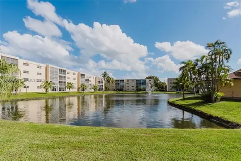 424 SE 10th Street Dania Beach FL 33004