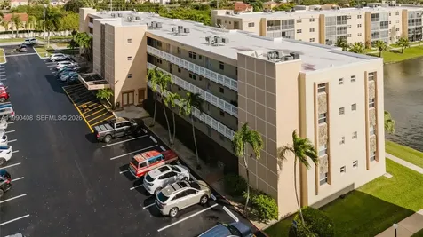 424 SE 10th Street Dania Beach FL 33004