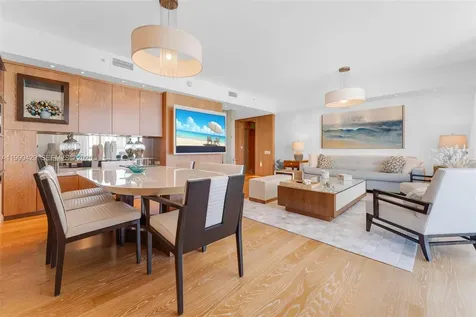 19400 Turnberry Way Aventura FL 33180