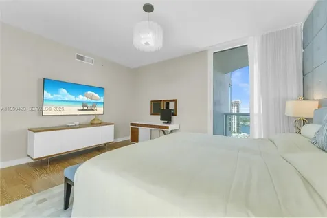 19400 Turnberry Way Aventura FL 33180