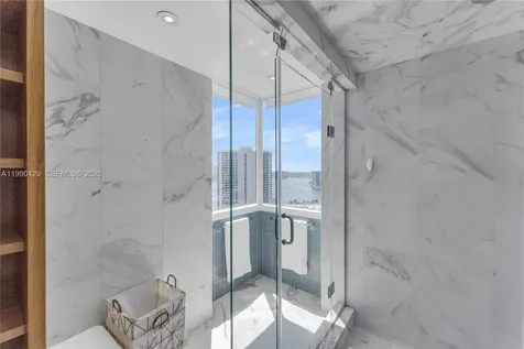 19400 Turnberry Way Aventura FL 33180