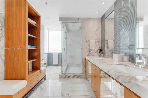 19400 Turnberry Way Aventura FL 33180