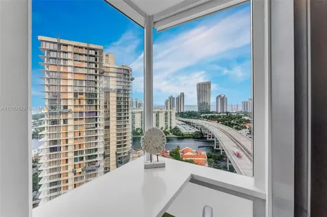 19400 Turnberry Way Aventura FL 33180