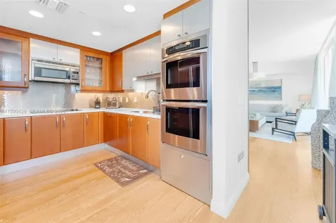 19400 Turnberry Way Aventura FL 33180