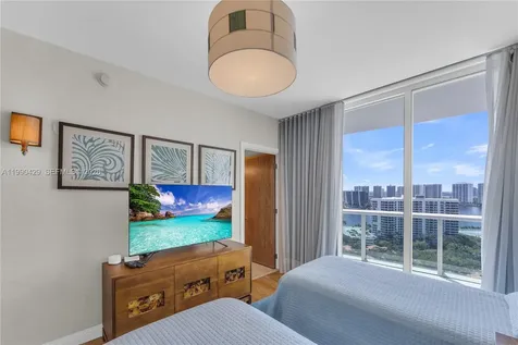 19400 Turnberry Way Aventura FL 33180