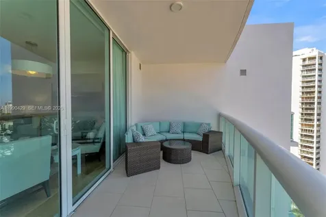 19400 Turnberry Way Aventura FL 33180