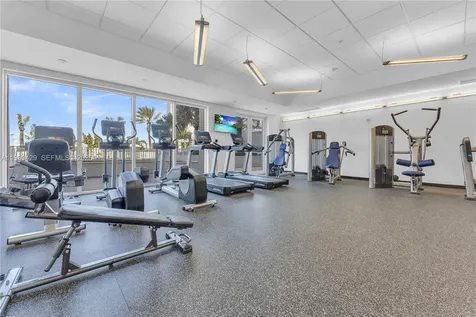 19400 Turnberry Way Aventura FL 33180