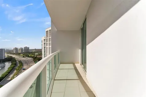 19400 Turnberry Way Aventura FL 33180
