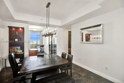 18101 Collins Sunny Isles Beach FL 33160