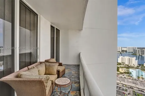 18101 Collins Sunny Isles Beach FL 33160