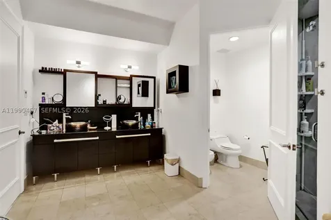 18101 Collins Sunny Isles Beach FL 33160