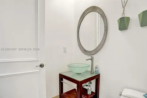 18101 Collins Sunny Isles Beach FL 33160
