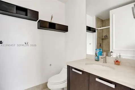 18101 Collins Sunny Isles Beach FL 33160
