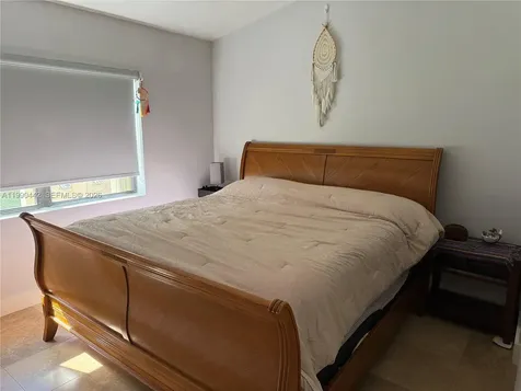 6360 NW 170th Terrace Hialeah FL 33015