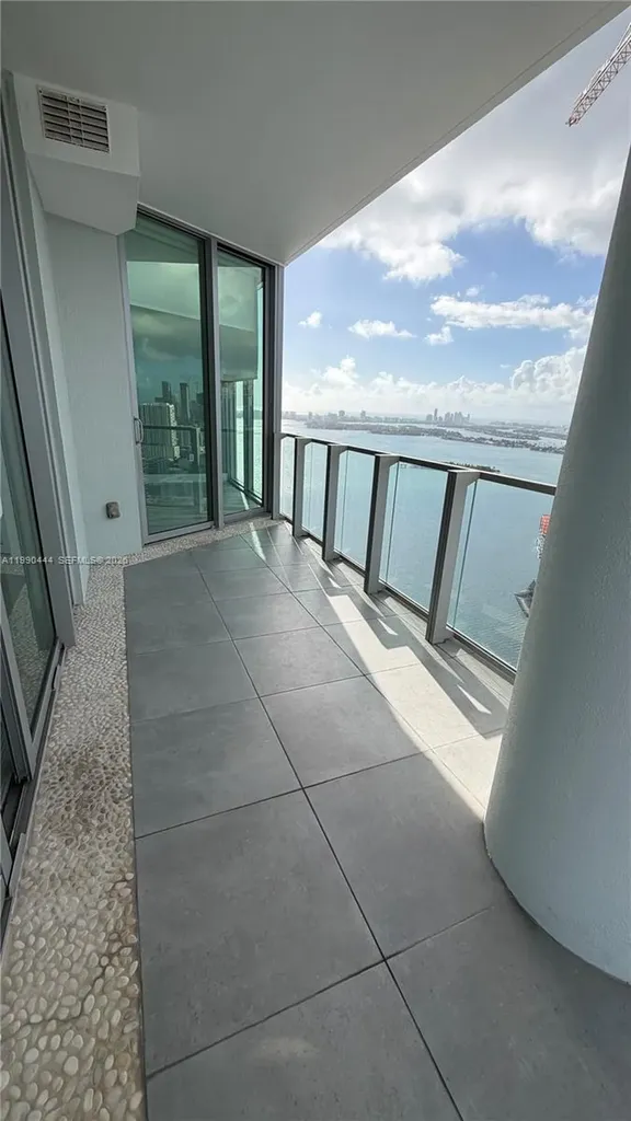 Miami FL 33137