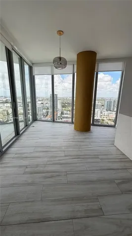 Miami FL 33137