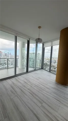 Miami FL 33137